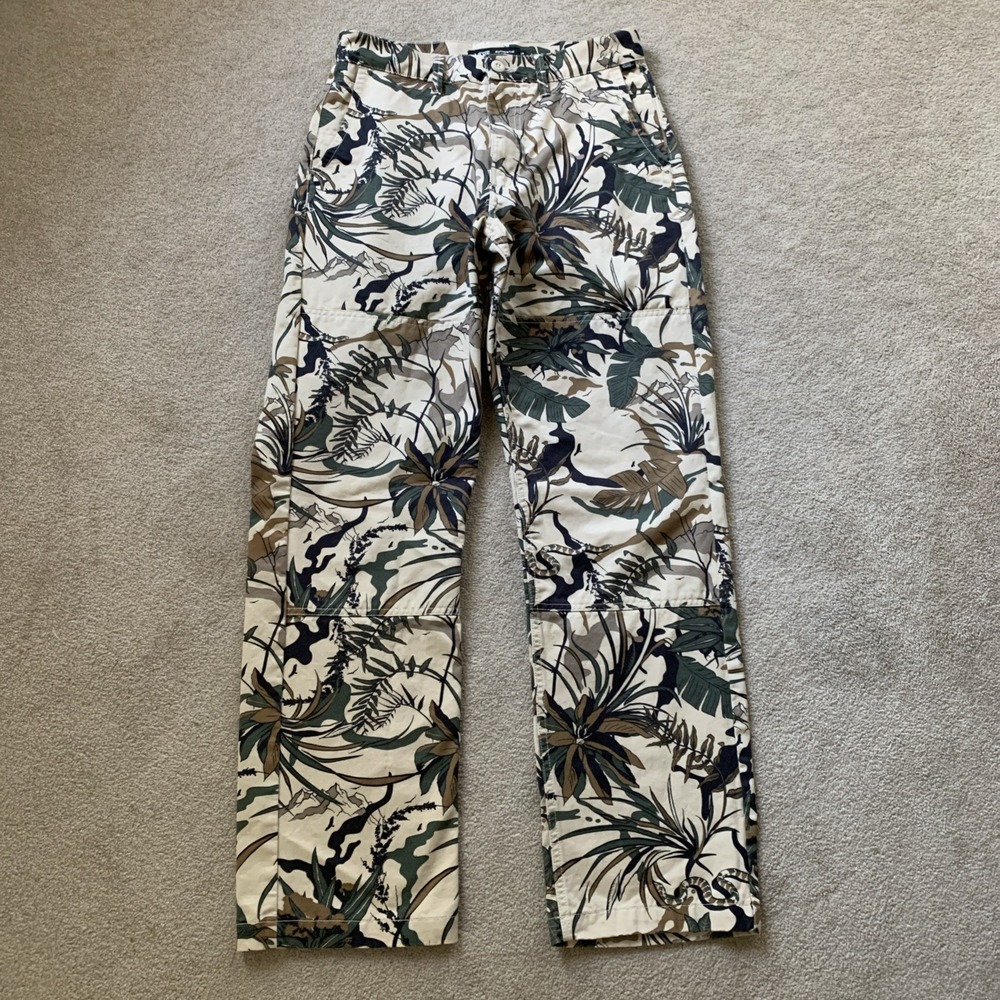 Vans Authentic Chino Loose FIt
Double Knee Pants Size 28x30
Jungle Camo